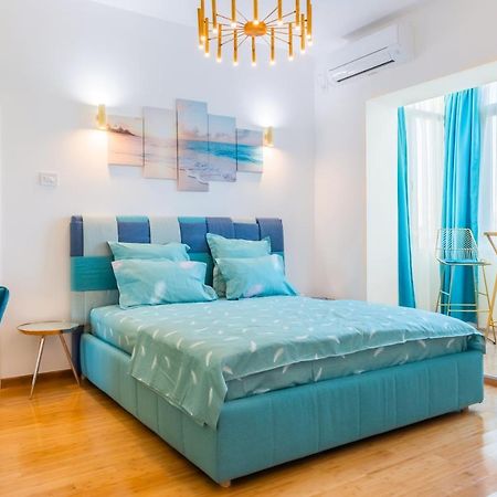 New Studio Carturesti - City Center Бухарест Екстер'єр фото