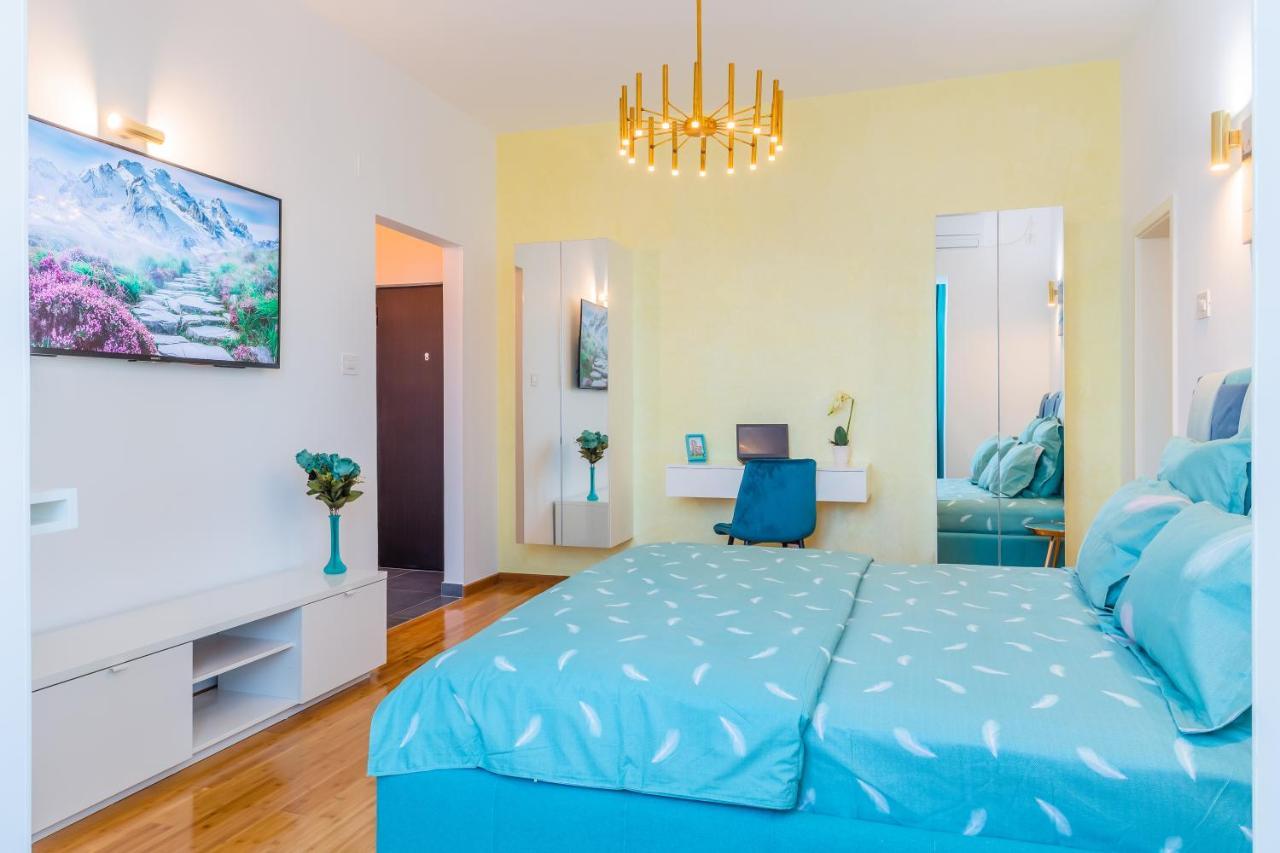 New Studio Carturesti - City Center Бухарест Екстер'єр фото